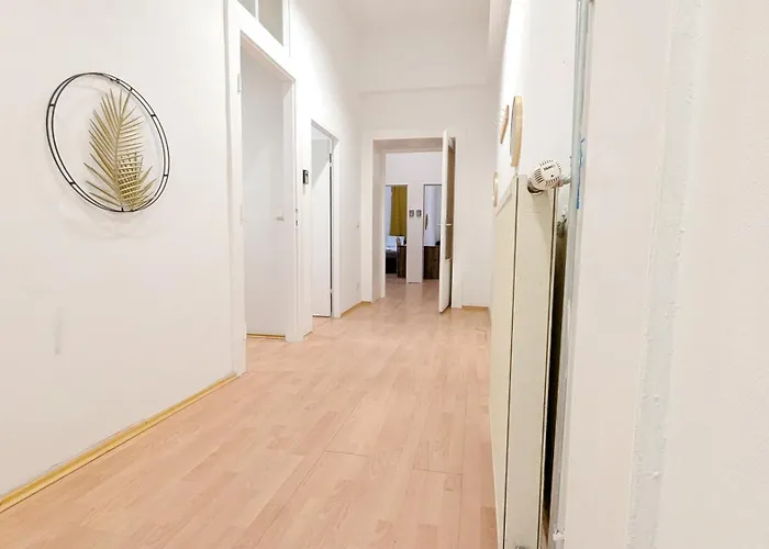 Spacious - 15 Min From Airport & Center, 5 Min From Main-bus Station Ez 12 * Відень