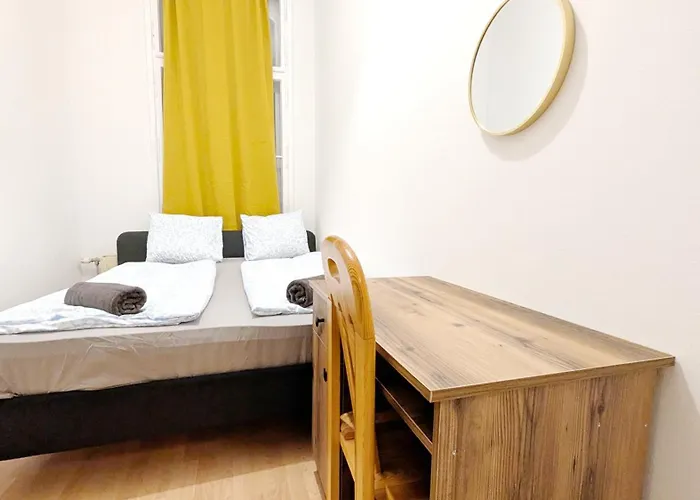 Spacious - 15 Min From Airport & Center, 5 Min From Main-bus Station Ez 12 Проживання в сім'ї Відень